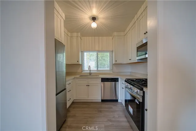 $4,450 | 926 Manhattan Beach Boulevard, Unit A, Manhattan Beach, CA 90266