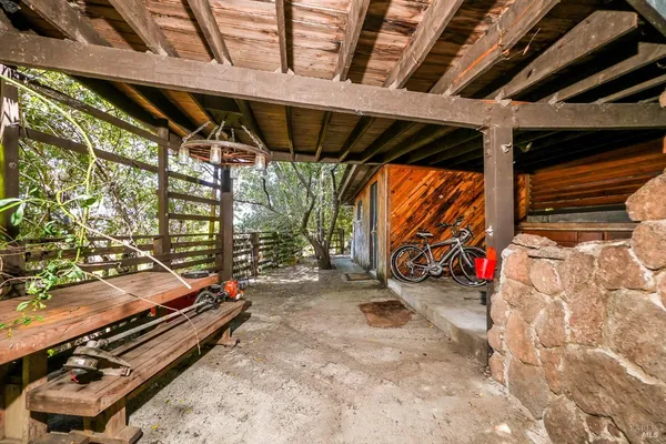 $1,095,000 | 21 Red Rock Way, San Rafael, CA 94903