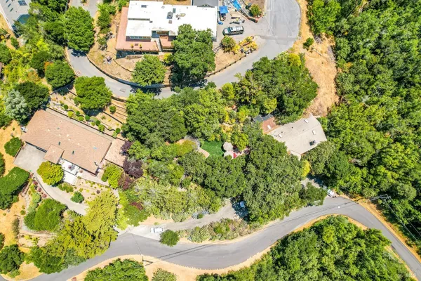 $1,095,000 | 21 Red Rock Way, San Rafael, CA 94903