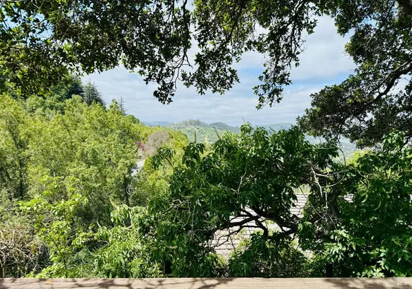 $1,095,000 | 21 Red Rock Way, San Rafael, CA 94903