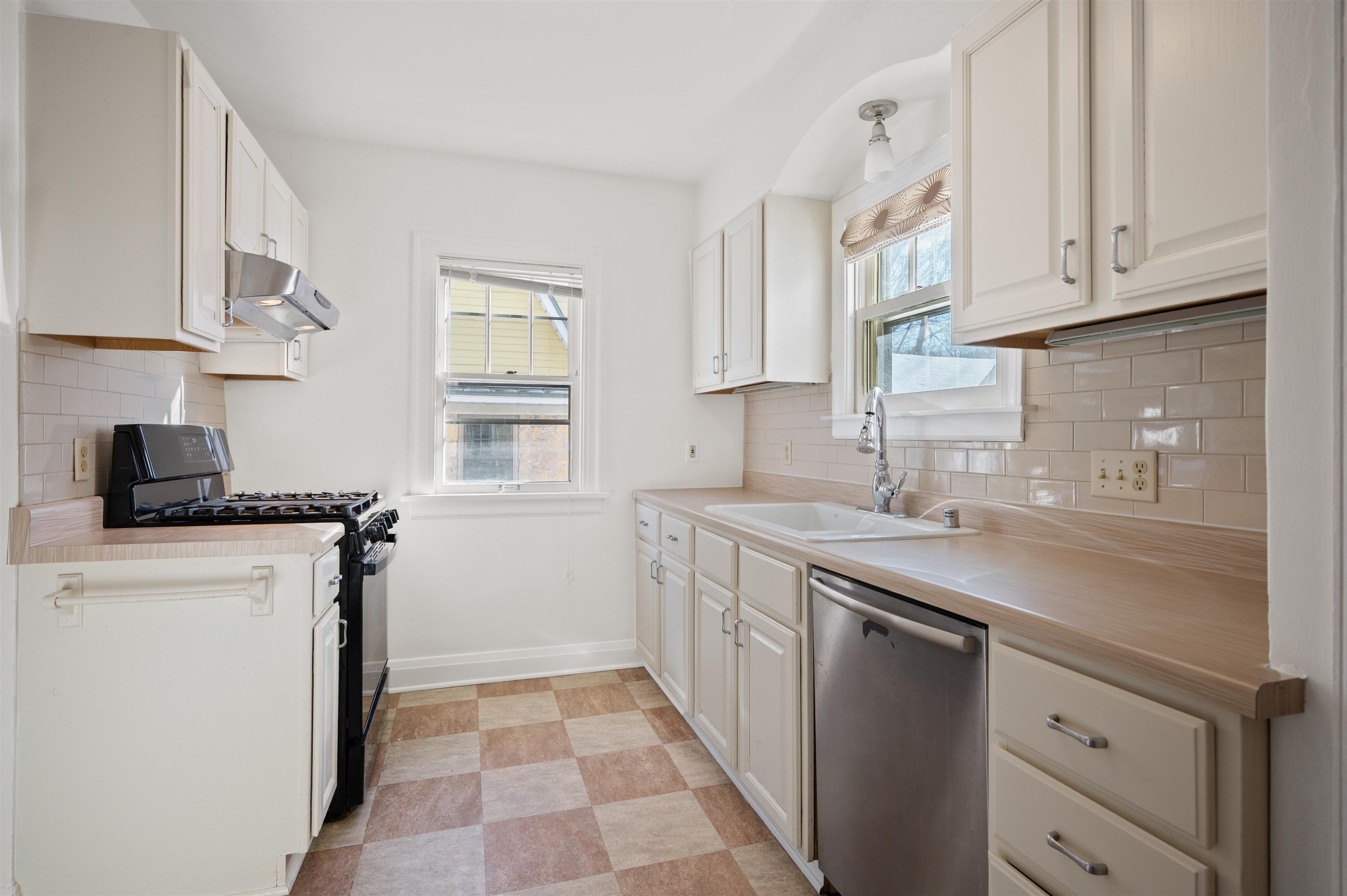 2725 Kendall Avenue Madison, WI 53705 - Photo 16 of 34