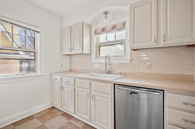 $629,900 | 2725 Kendall Avenue, Madison, WI 53705