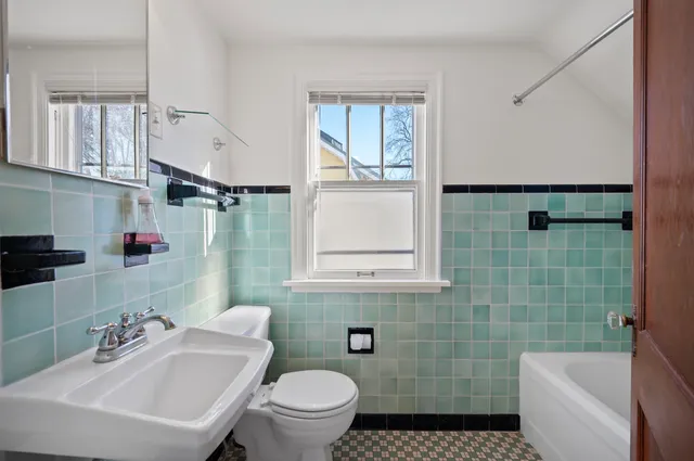 $629,900 | 2725 Kendall Avenue, Madison, WI 53705