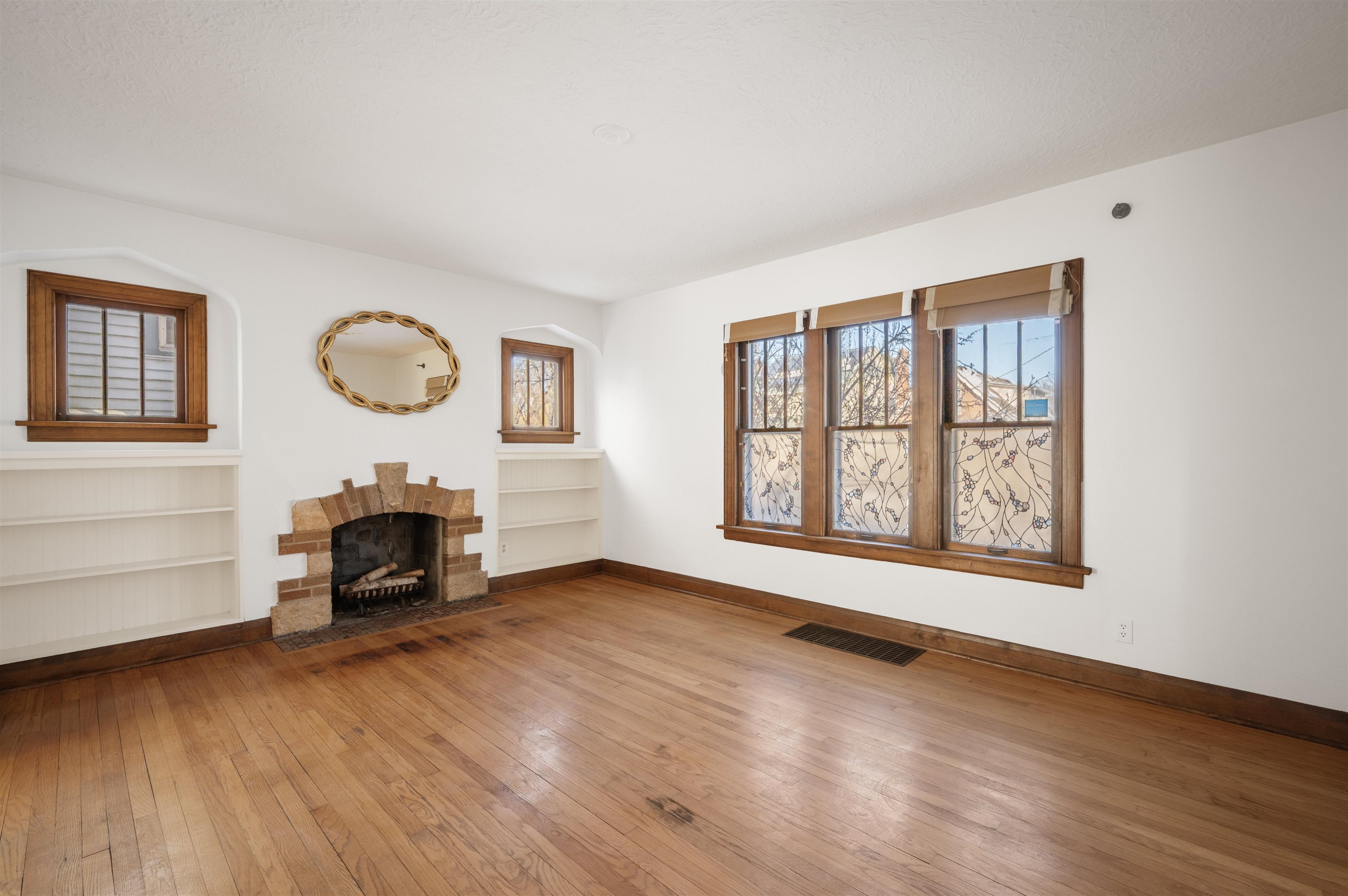 2725 Kendall Avenue Madison, WI 53705 - Photo 7 of 34