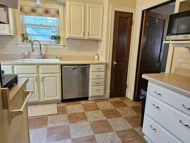 $629,900 | 2725 Kendall Avenue, Madison, WI 53705