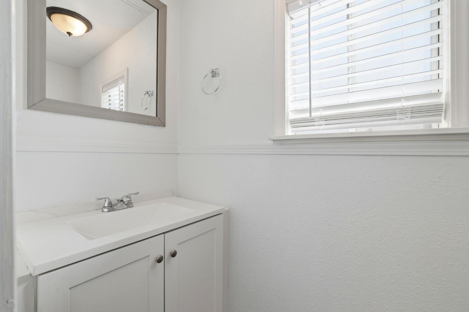 1525 Cold Springs Road, Unit 67 Placerville, CA 95667 - Photo 17 of 35 Half bath in first bedroom
