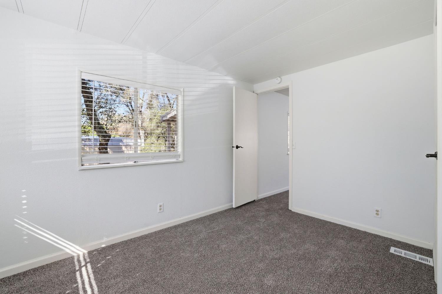 1525 Cold Springs Road, Unit 67 Placerville, CA 95667 - Photo 18 of 35 Second bedroom down the hall