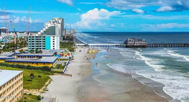 $164,000 | 219 South Atlantic Avenue, Unit 333, Daytona Beach, FL 32118