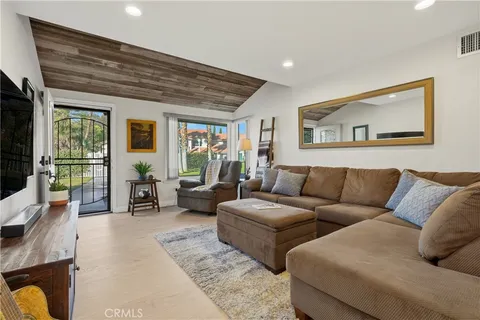 $450,000 | 6147 Arroyo Road, Unit 4, Palm Springs, CA 92264