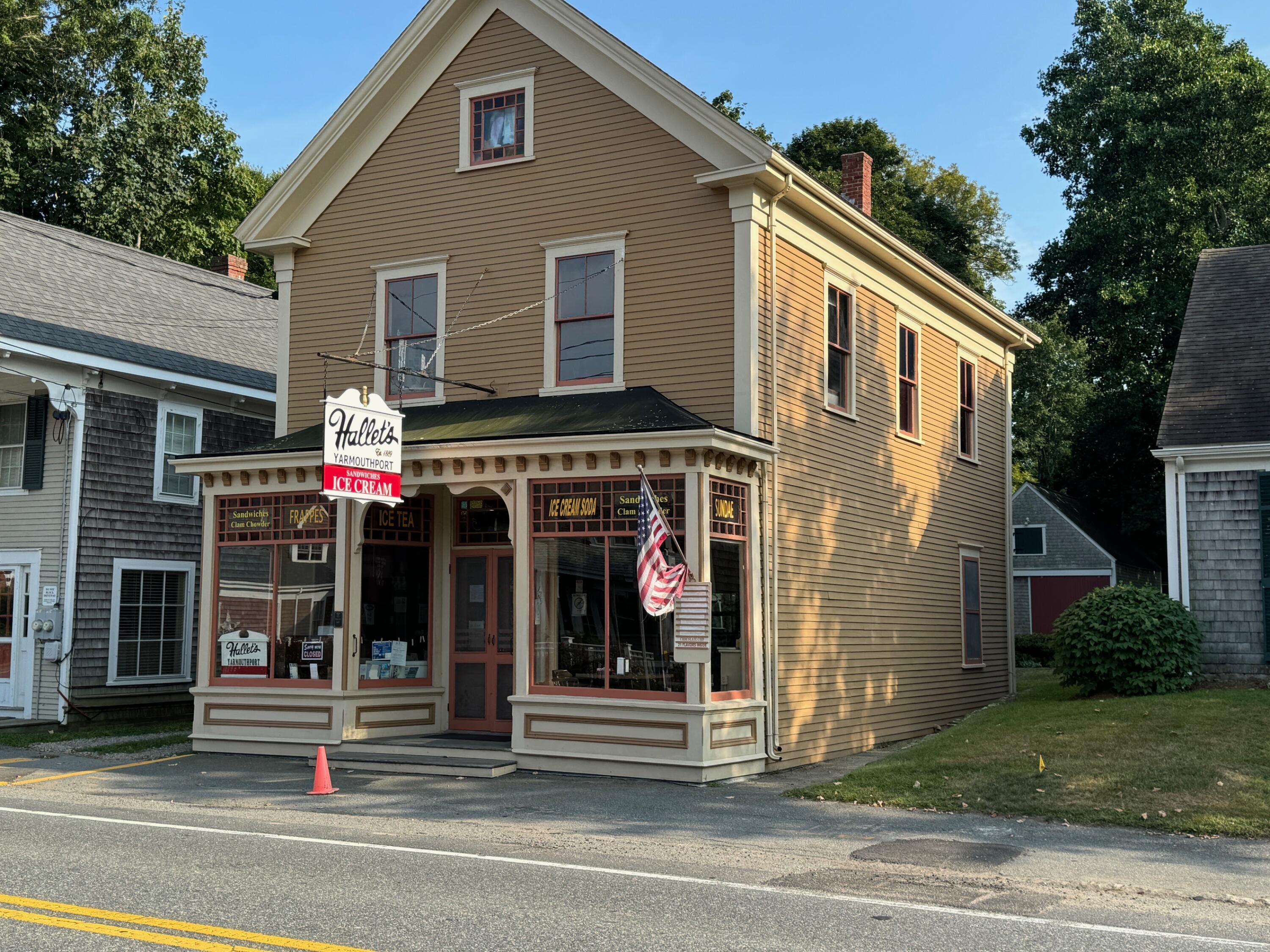 147 Route 6A Yarmouth Port, MA 02675 - Photo 8 of 10 147 Photo5