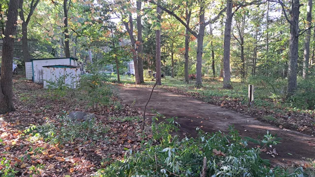 $27,000 | 118 Marquette Avenue, Houghton Lake, MI 48629