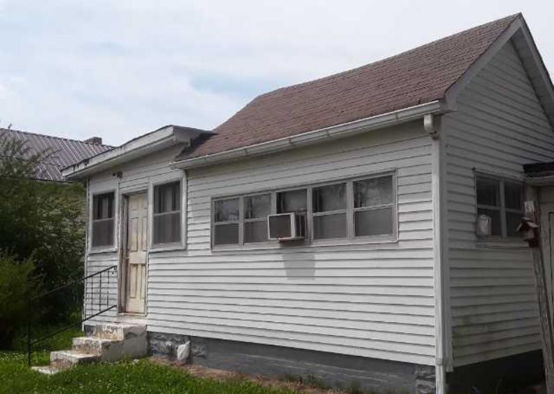 704 Cheatham Street Springfield, TN 37172 - Photo 3 of 7 a front view of a house