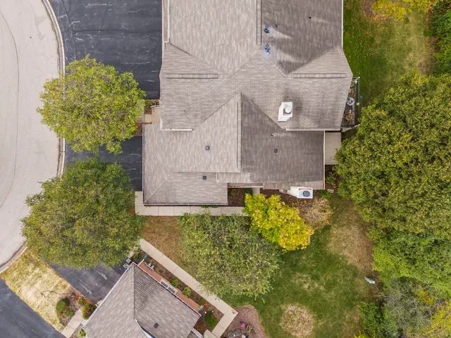 $315,000 | 30-w012 Mayfair Court, Warrenville, IL 60555