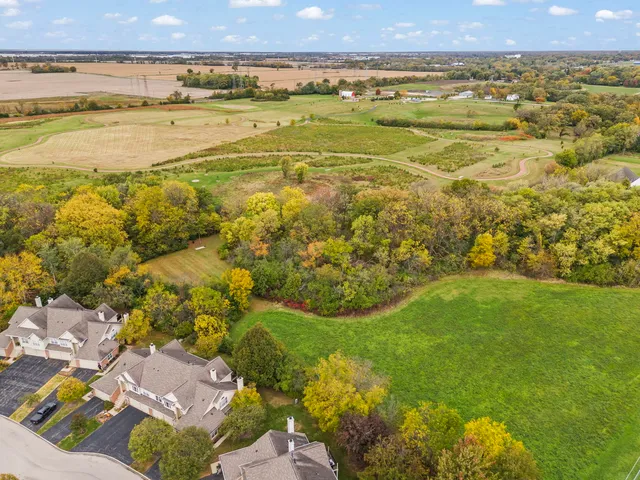 $315,000 | 30-w012 Mayfair Court, Warrenville, IL 60555