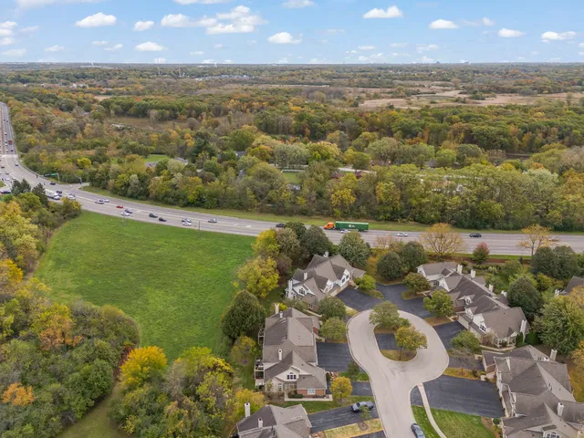 $315,000 | 30-w012 Mayfair Court, Warrenville, IL 60555