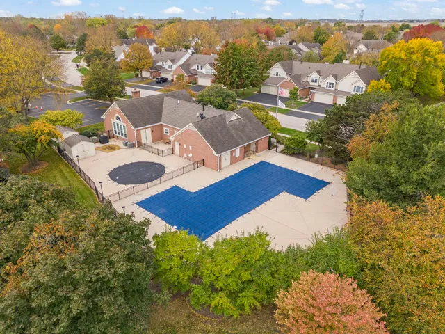 $315,000 | 30-w012 Mayfair Court, Warrenville, IL 60555