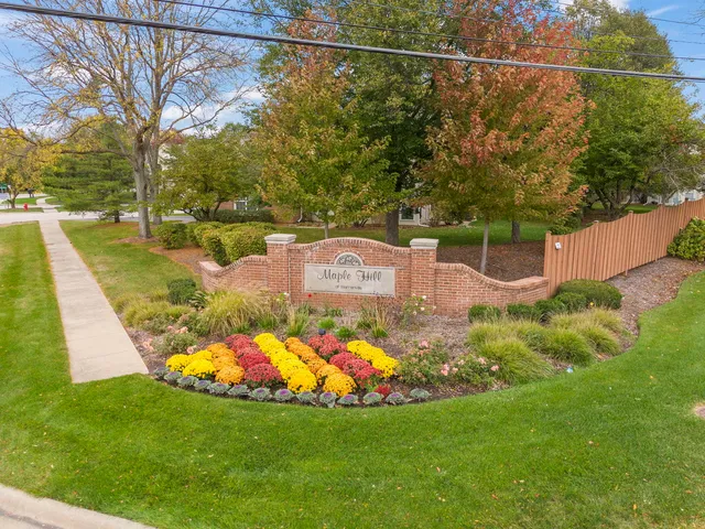 $315,000 | 30-w012 Mayfair Court, Warrenville, IL 60555