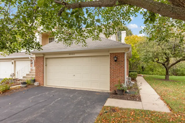 $315,000 | 30-w012 Mayfair Court, Warrenville, IL 60555