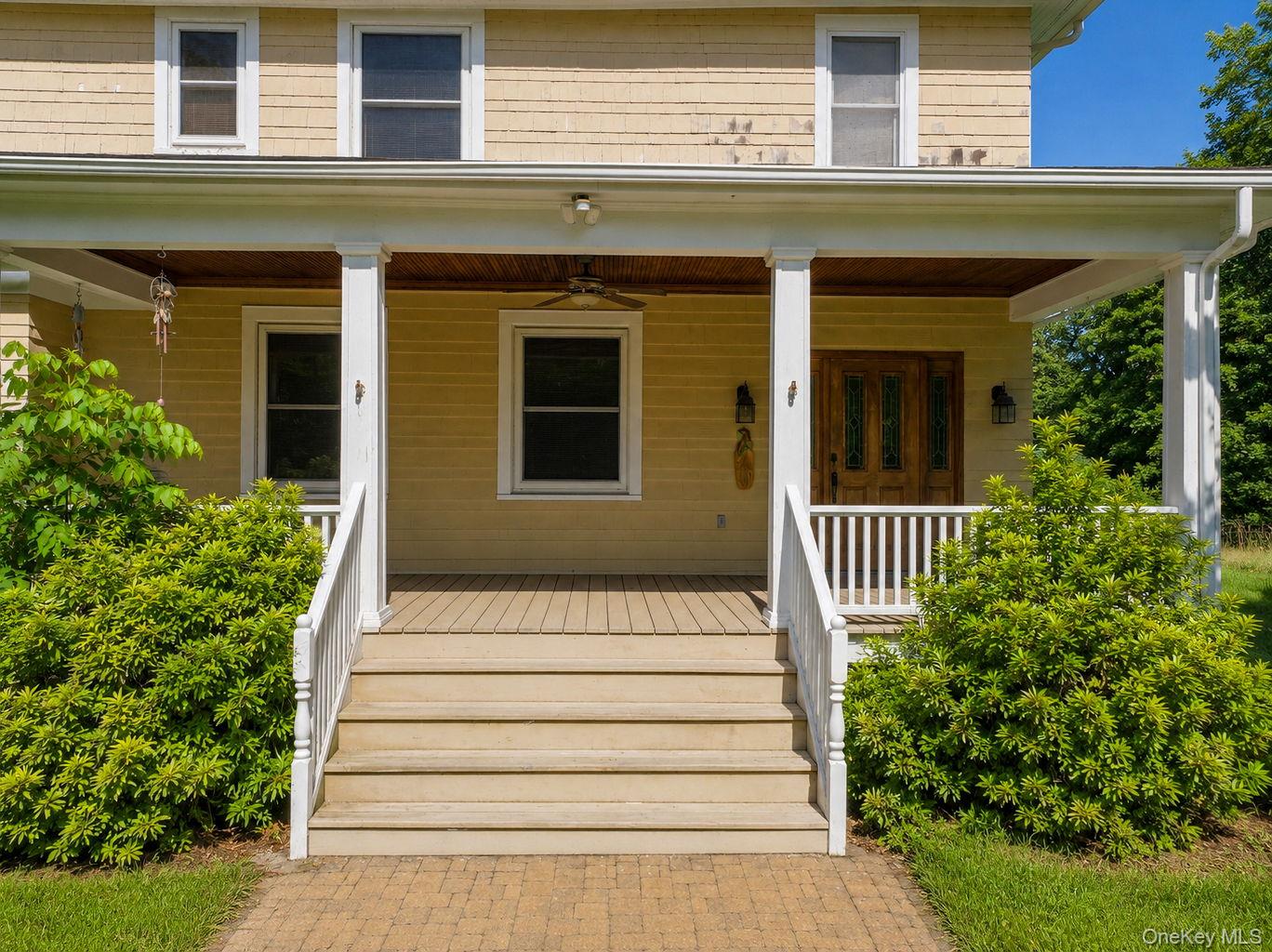 261 Cedar Cliff Road Monroe, NY 10950 - Photo 3 of 49