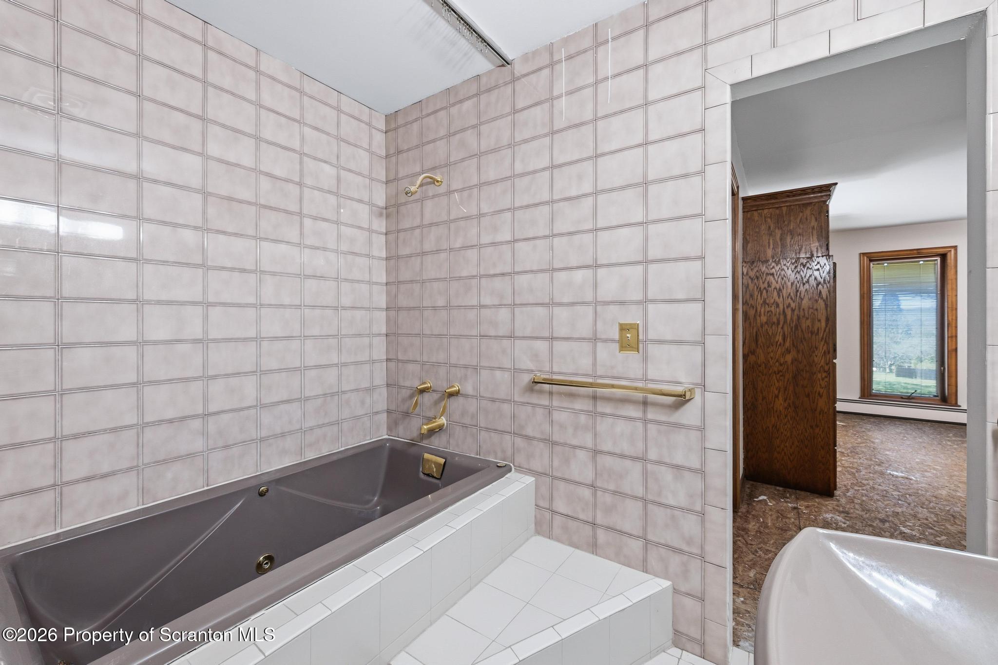 434 Hemlock Road Waymart, PA 18472 - Photo 91 of 130 DSC_2661-2