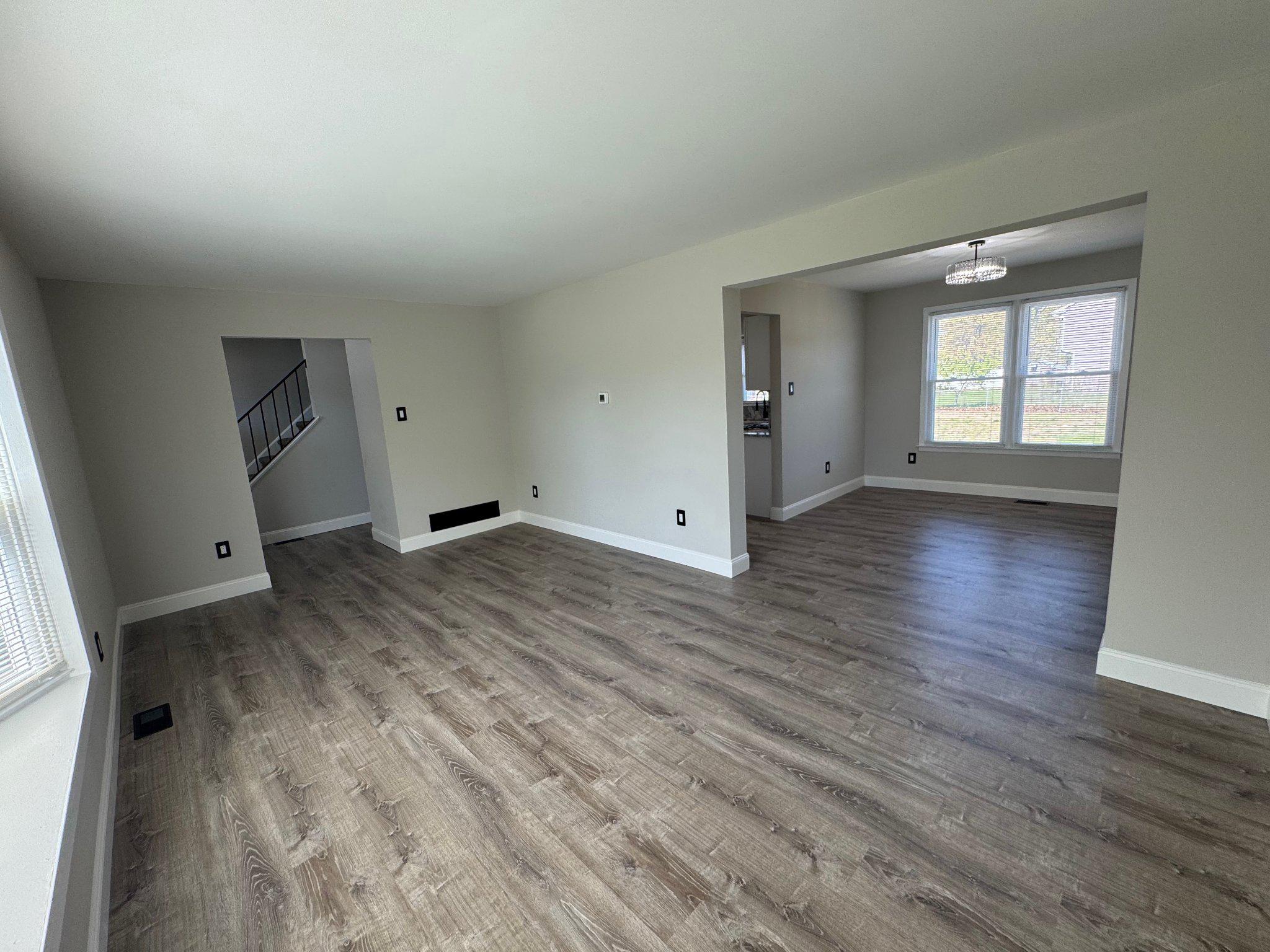 8 Framingham Road Beverly, NJ 08010 - Photo 14 of 35 Spacious, light-filled living area.