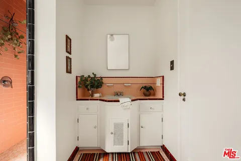 $1,175,000 | 2601 Adelbert Avenue, Los Angeles, CA 90039