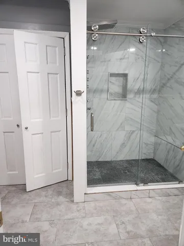 $1,800 | 210 White Horse Pike, Oaklyn, NJ 08107