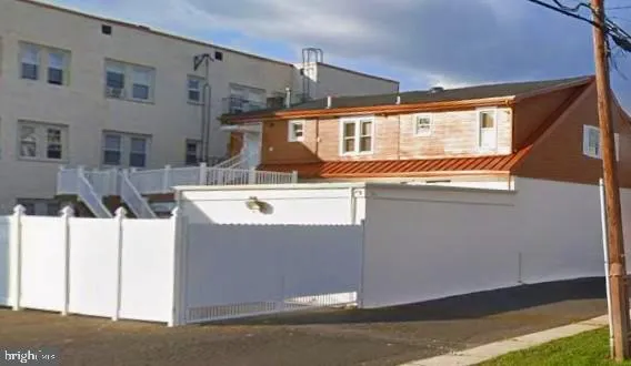 $1,800 | 210 White Horse Pike, Oaklyn, NJ 08107