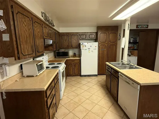 $650,000 | 111 Hwy Bb, Iberia, MO 65486