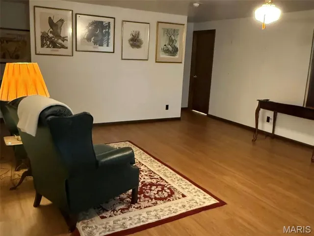 $650,000 | 111 Hwy Bb, Iberia, MO 65486