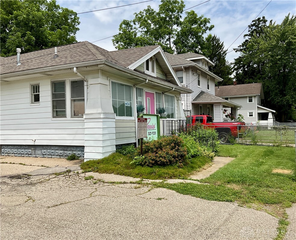 115 South Burnett Road Springfield, OH 45505 - Photo 4 of 26