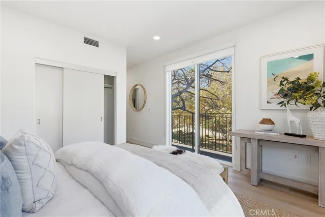 $5,195 | 12078 Guerin Street, Unit 201, Studio City, CA 91604