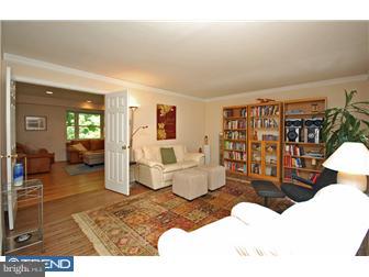 411 Timber Circle Wayne, PA 19087 - Photo 3 of 12 Living Room