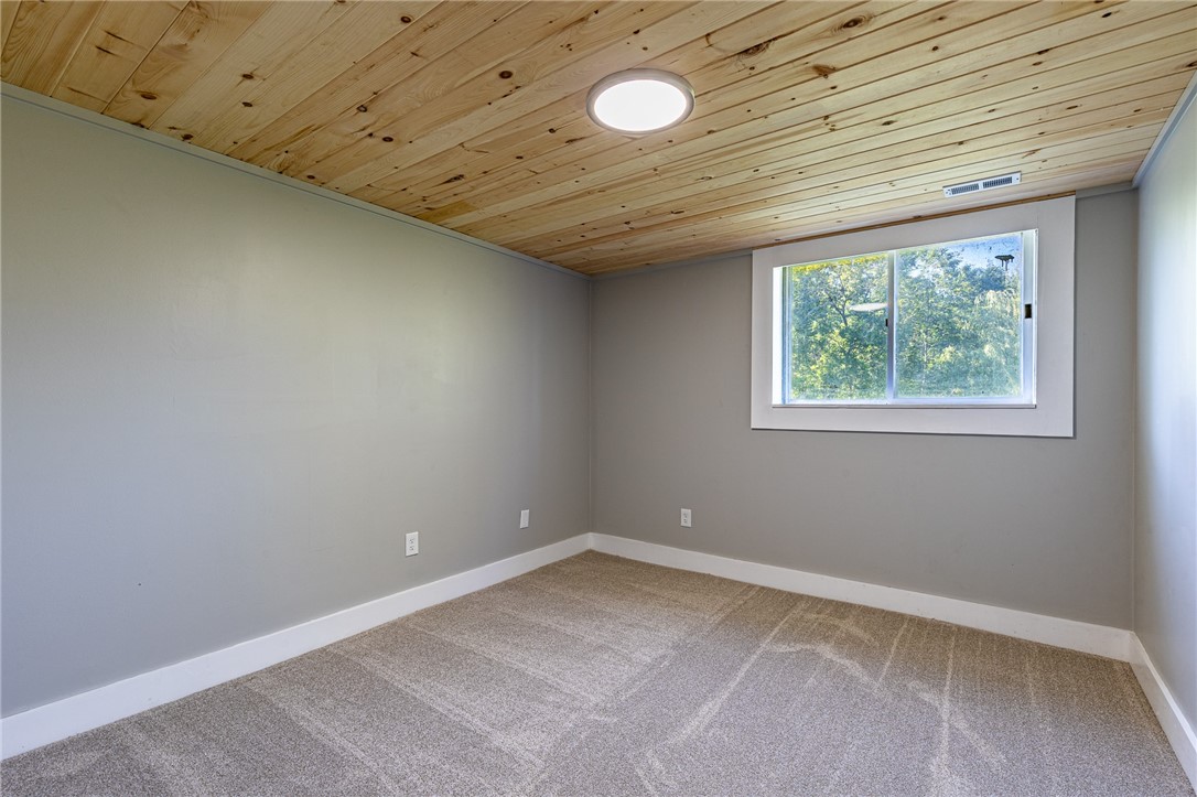 9678 West Ridge Road Clarkson, NY 14420 - Photo 33 of 42
