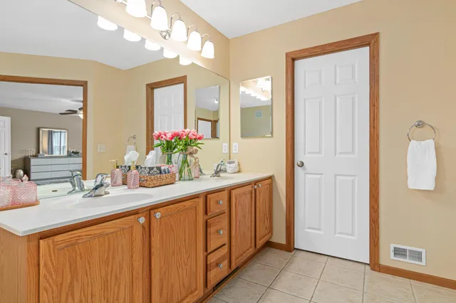 $685,000 | 6995 Timber Ridge Drive South, Cottage Grove, MN 55016