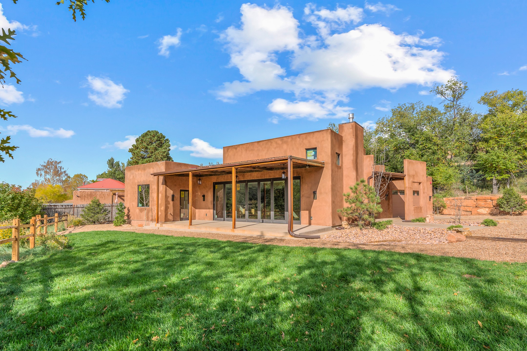 1612 Cerro Gordo Road Santa Fe, NM 87501 - Photo 12 of 59