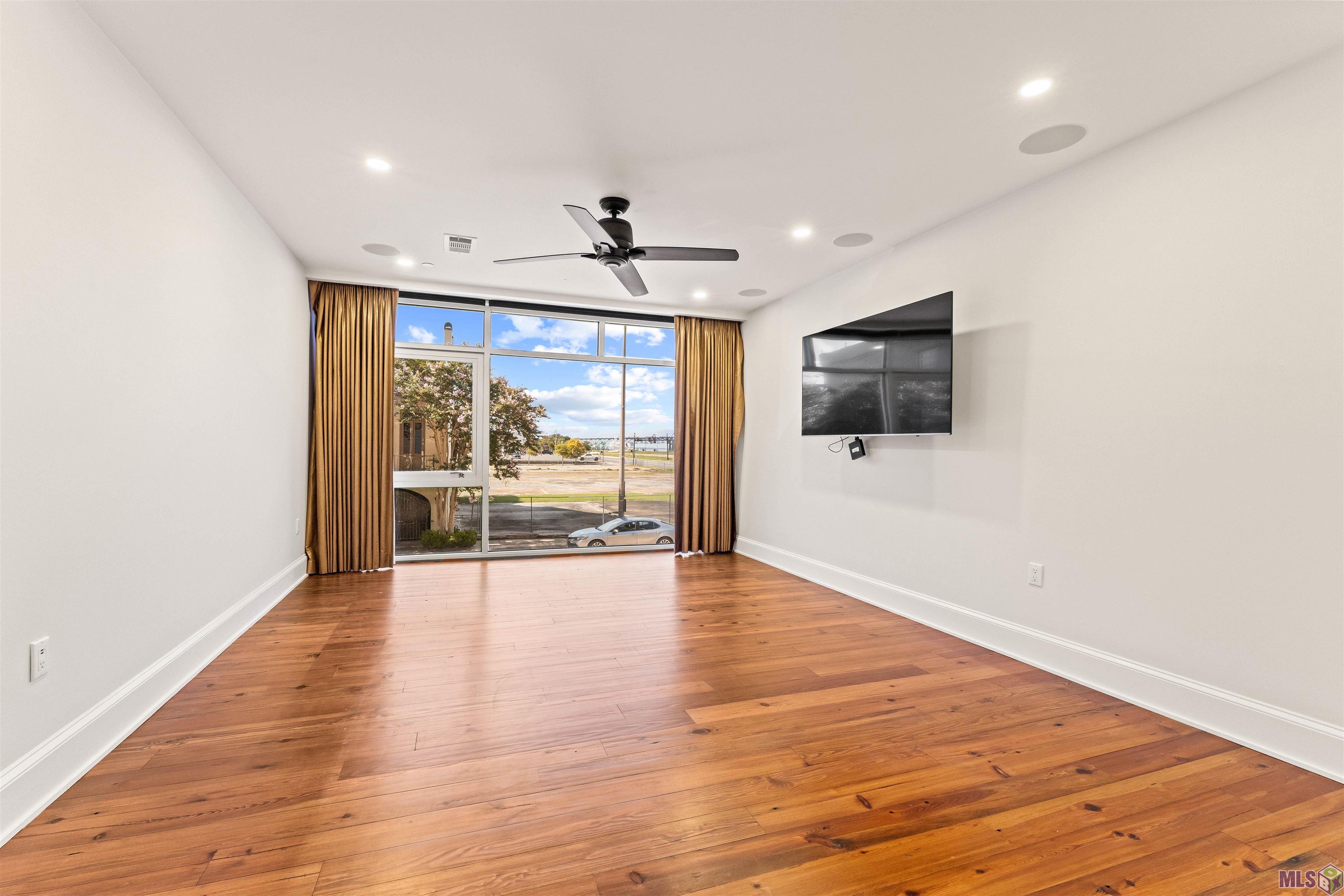 131 Main Street Baton Rouge, LA 70802 - Photo 18 of 43 sceond floor bedroom/office