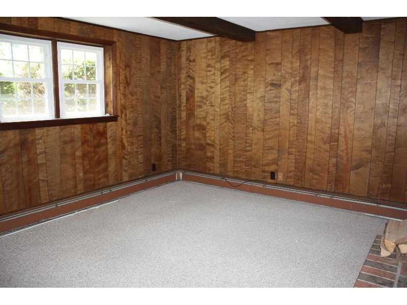 15 Breckan Road Brunswick, ME 04011 - Photo 19 of 25 Den/Family/Great Room.