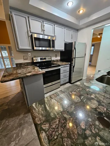 $2,600 | 8763 Mountain Boulevard, Unit 14, Oakland, CA 94605