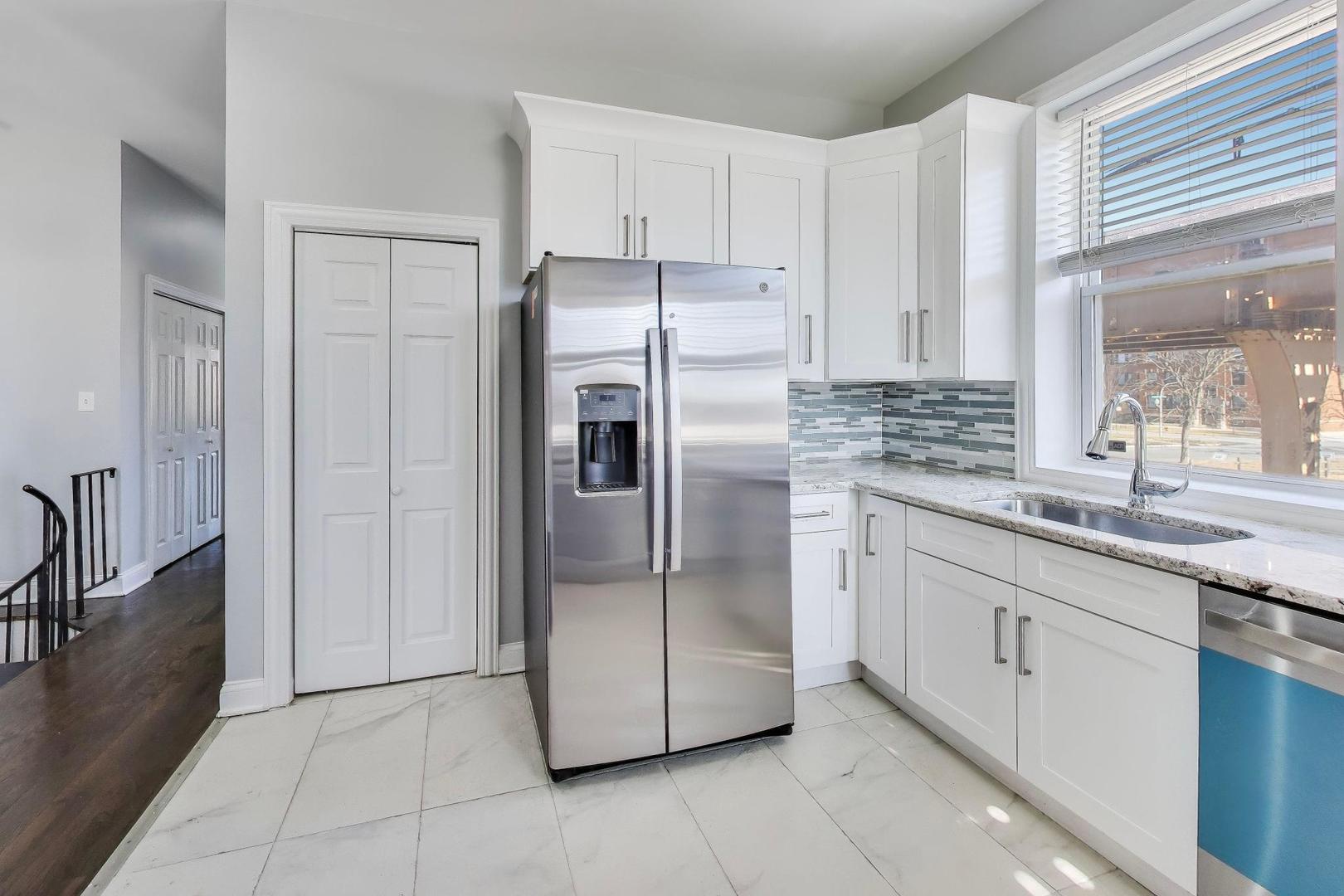 313 East 60th Street, Unit 1 Chicago, IL 60637 - Photo 15 of 49