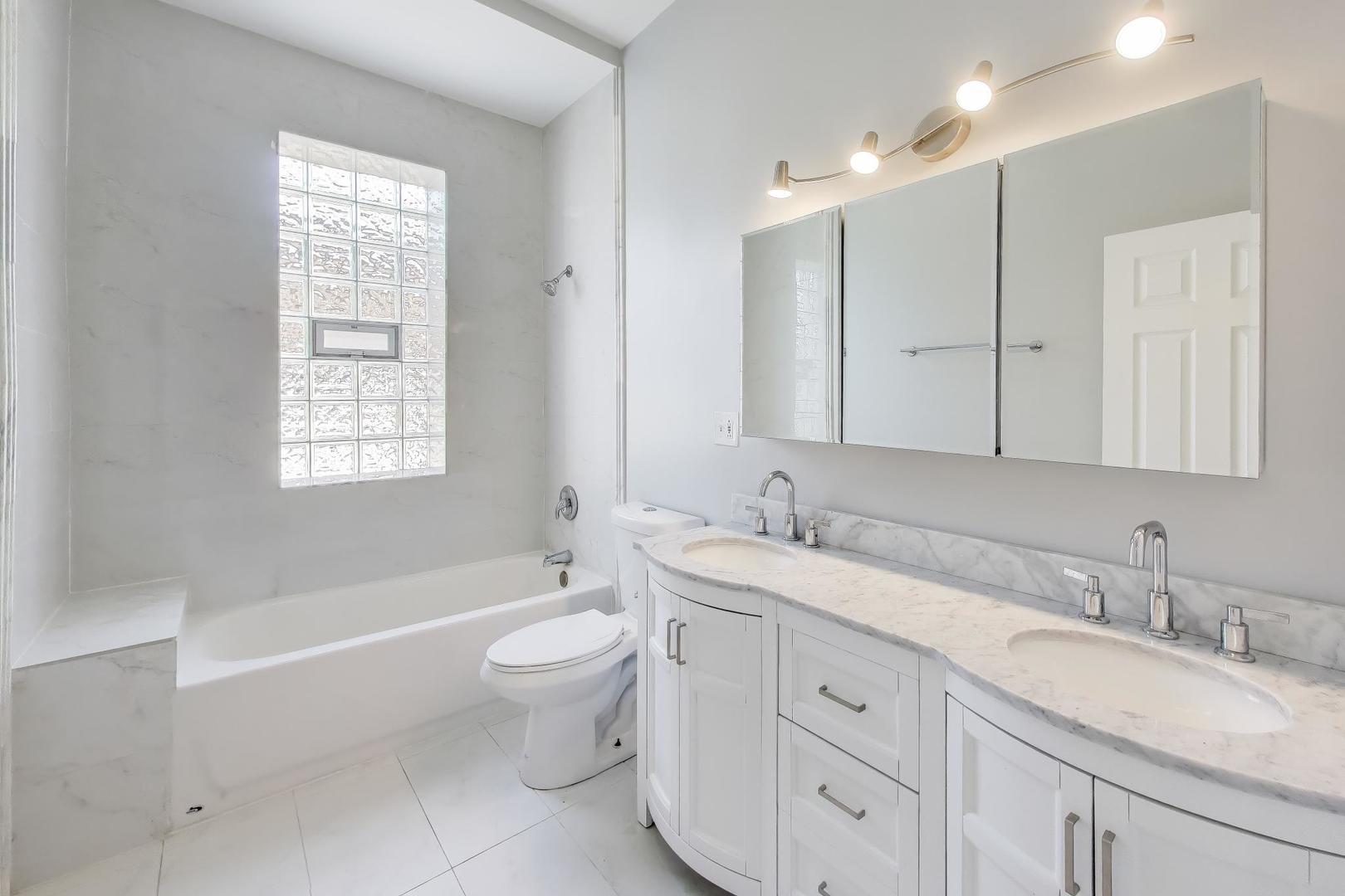 313 East 60th Street, Unit 1 Chicago, IL 60637 - Photo 24 of 49