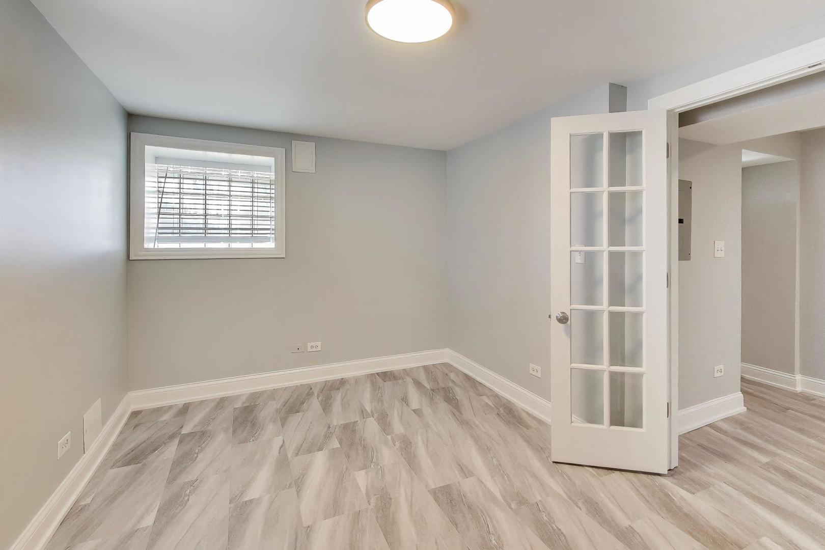 313 East 60th Street, Unit 1 Chicago, IL 60637 - Photo 26 of 49