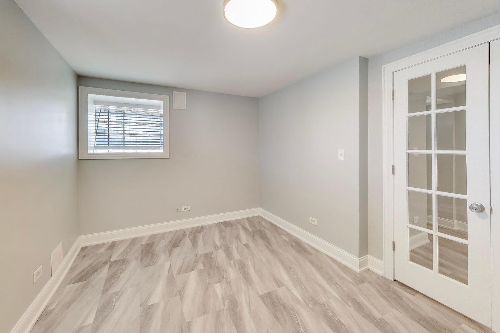 313 East 60th Street, Unit 1 Chicago, IL 60637 - Photo 28 of 49