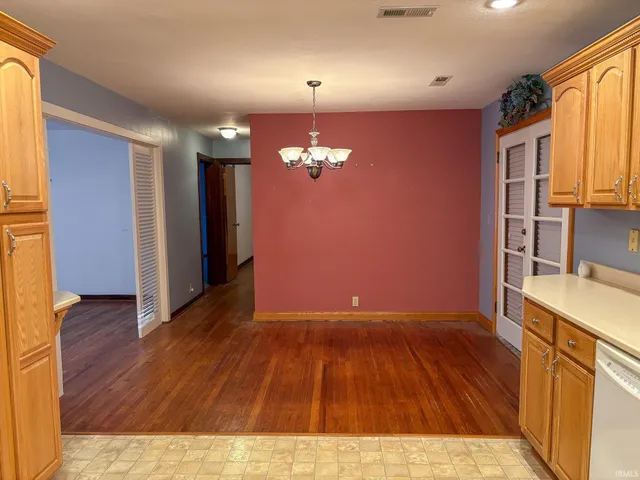 $240,000 | 2007 Jackson Drive, Vincennes, IN 47591