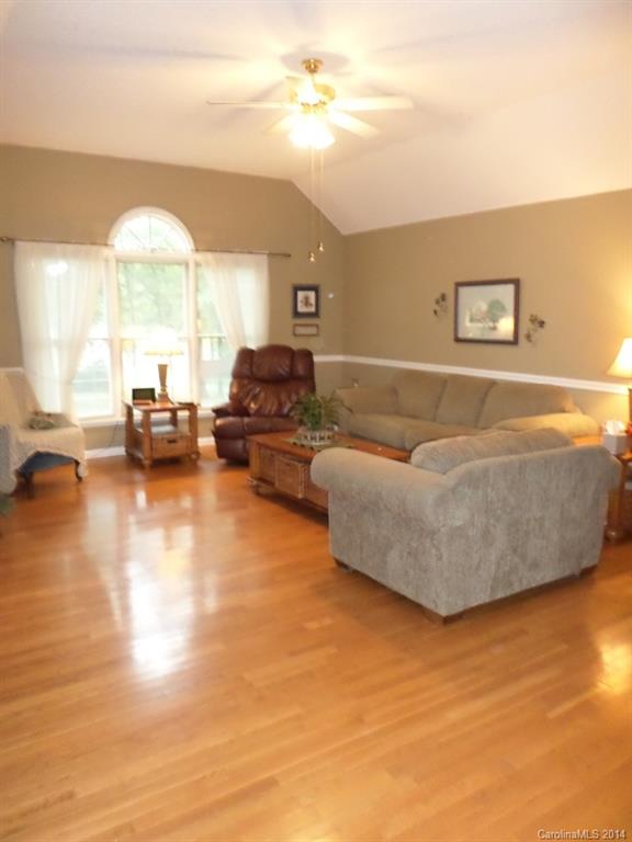 200 Old Friendship Road Catawba, SC 29704 - Photo 4 of 18 Gallery Image 4