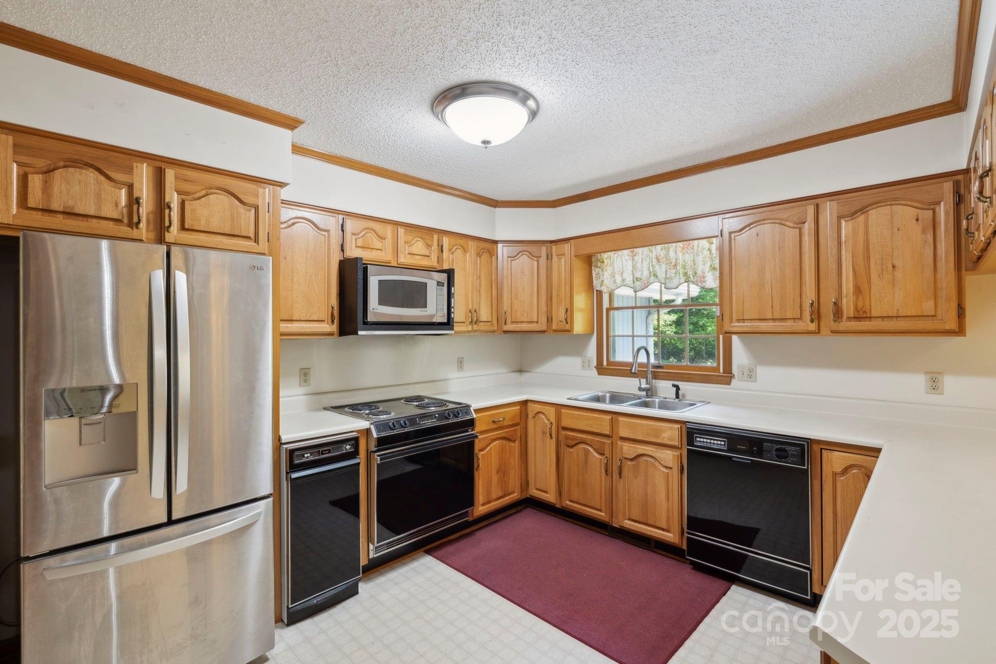 426 Pinners Cove Road Asheville, NC 28803 - Photo 4 of 27