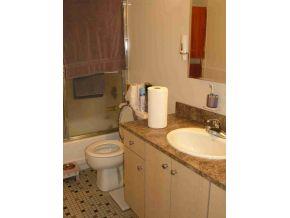 9999 Shore Road, Unit 20B Brooklyn, NY 11209 - Photo 4 of 9 UpstairsBath