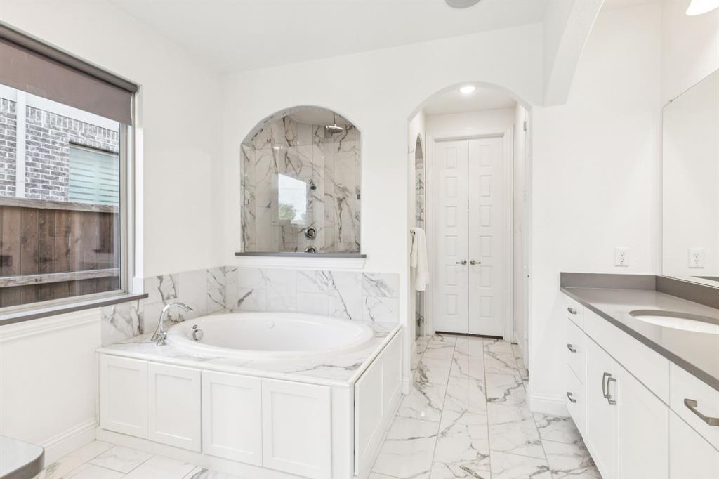 11354 Gable Circle Flower Mound, TX 76262 - Photo 20 of 33