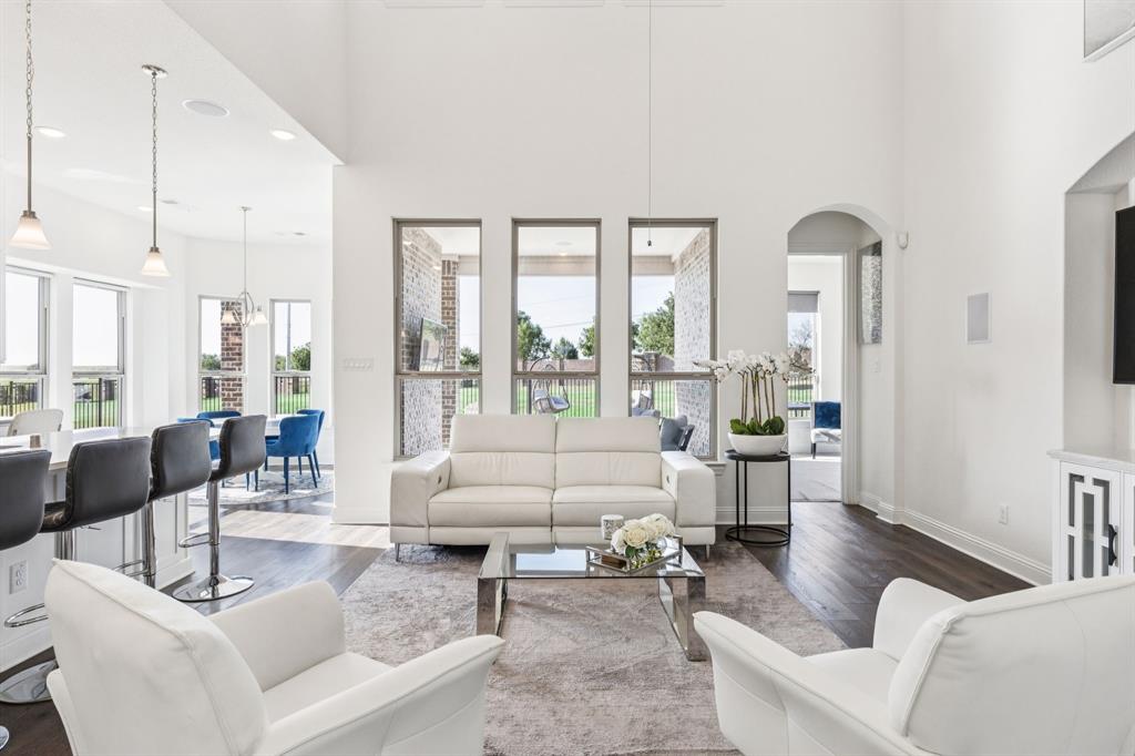 11354 Gable Circle Flower Mound, TX 76262 - Photo 3 of 33