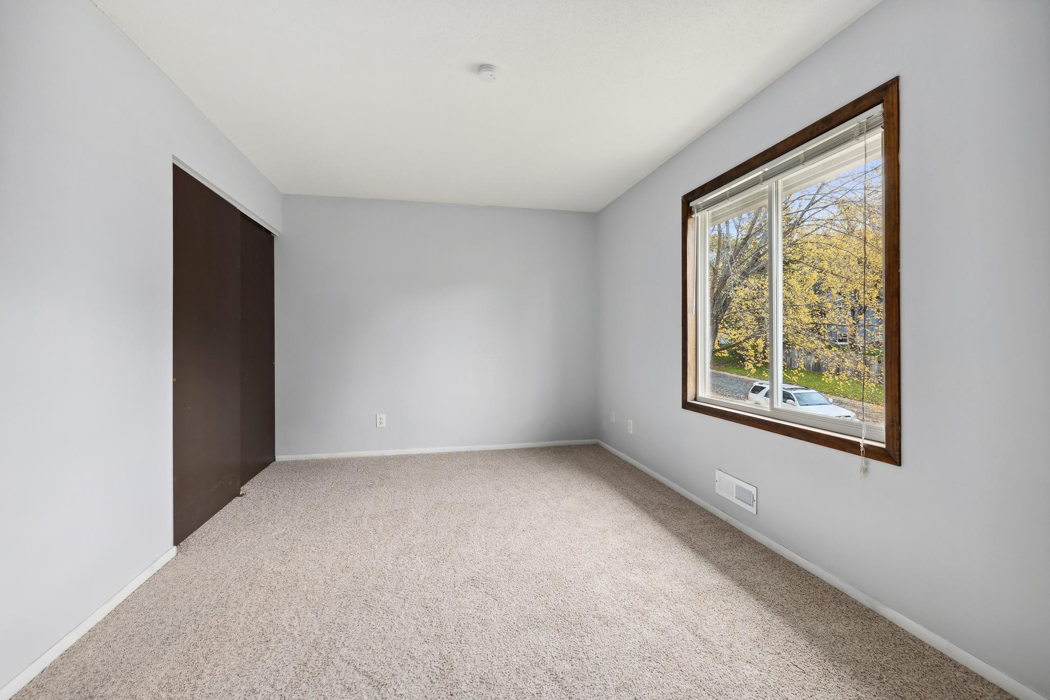 1375 Easter Lane Eagan, MN 55123 - Photo 12 of 30